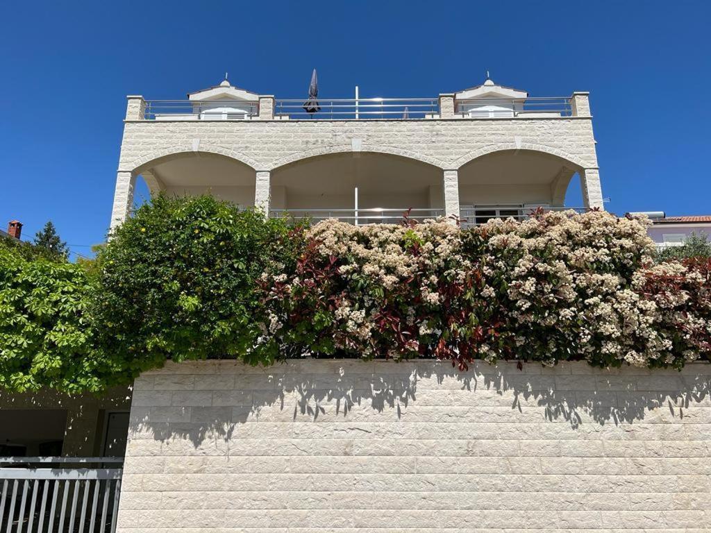 טרוגיר Villa Marta Apartmani מראה חיצוני תמונה