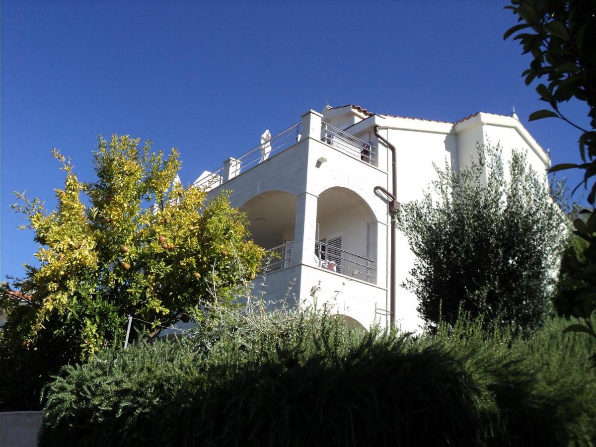 טרוגיר Villa Marta Apartmani מראה חיצוני תמונה